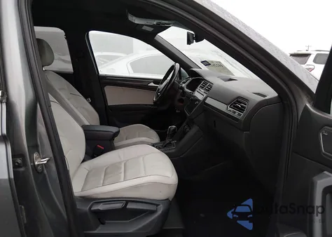 2020 Volkswagen Tiguan 2.0T Sel Premium R-Line из США, поврежденный, VIN 3VV4B7AX0LM164853